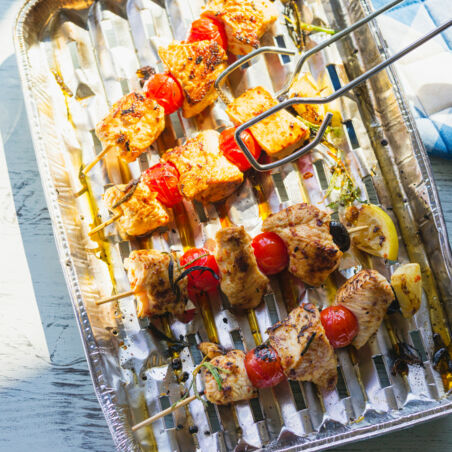 Putenspieße mit Tomaten und Oliven Putenspieße mit Tomaten und Oliven