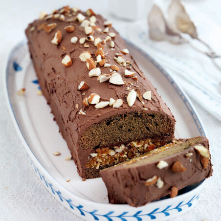 Kaffeetorte mit Aprikosenfüllung Kaffeetorte mit Aprikosenfüllung