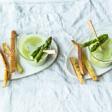 Grüne Spargel-Gazpacho Grüne Spargel-Gazpacho