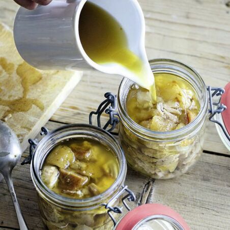 Eingemachtes Schweinefleisch Eingemachtes Schweinefleisch