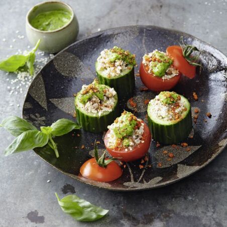 Tomaten und Gurke mit Quinoafüllung Tomaten und Gurke mit Quinoafüllung