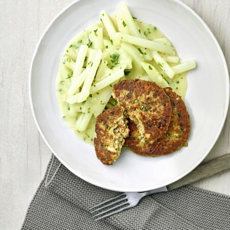 Walnuss-Tofu-Bratling mit Kohlrabigemüse Walnuss-Tofu-Bratling mit Kohlrabigemüse