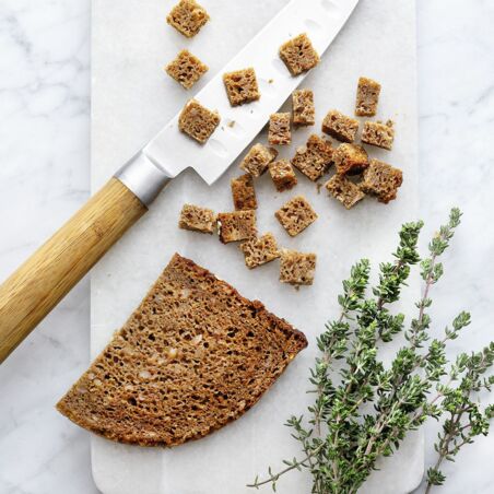 Käsesuppe mit Kräutercroutons Käsesuppe mit Kräutercroutons