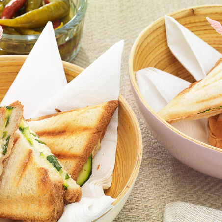 Zucchini-Feta-Toasts Zucchini-Feta-Toasts