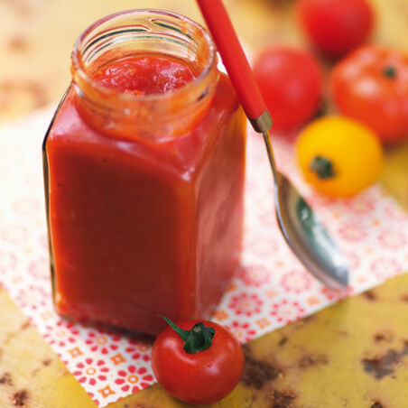 Sonnensatte Tomatensauce mit Oregano Sonnensatte Tomatensauce mit Oregano