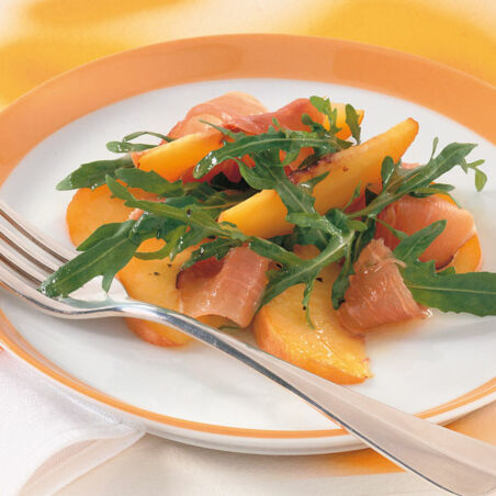Rucola-Schinken-Salat mit Pfirsich
