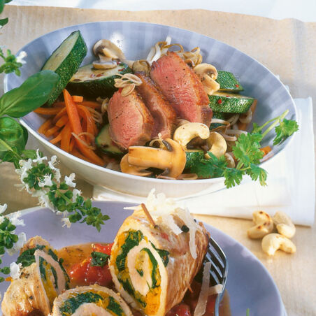 Wok-Ente mit Zucchini Wok-Ente mit Zucchini