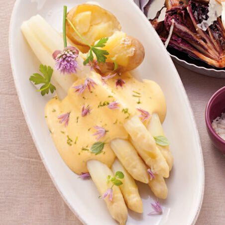 Weißer Spargel mit Limetten-Hollandaise Weißer Spargel mit Limetten-Hollandaise