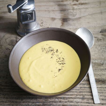 Fruchtige Kokossuppe mit Curry und Banane Fruchtige Kokossuppe mit Curry und Banane