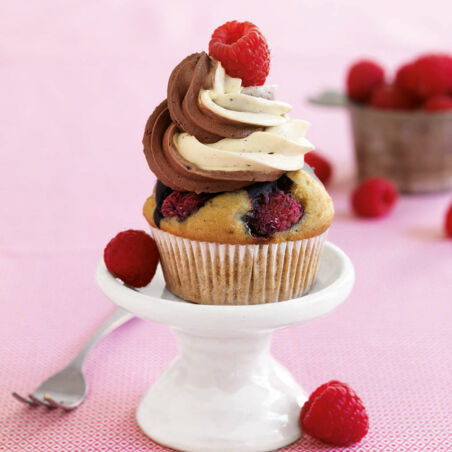 Donauwellen-Cupcakes mit Himbeeren Donauwellen-Cupcakes mit Himbeeren
