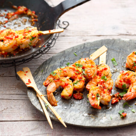 Garnelenspieße mit Koriander Garnelenspieße mit Koriander