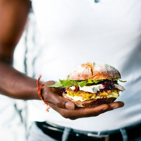 Kürbisburger mit Zwiebel-Confit Kürbisburger mit Zwiebel-Confit
