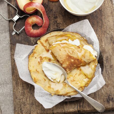 Apfelpfannkuchen mit Honigquark Apfelpfannkuchen mit Honigquark