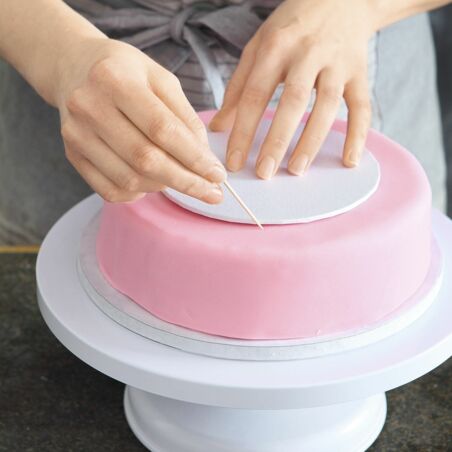 Aufbau mehrstöckiger Torten Aufbau mehrstöckiger Torten