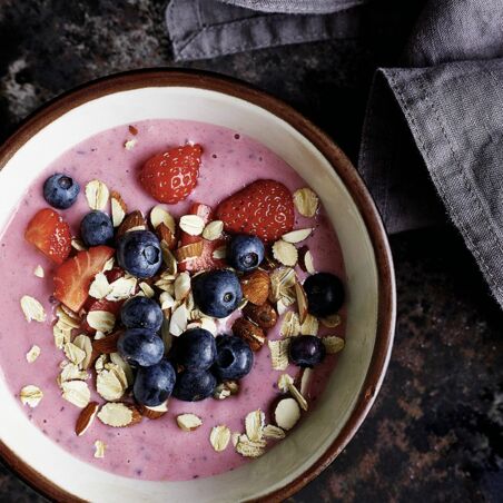 Erdbeer-Smoothie-Bowl Erdbeer-Smoothie-Bowl
