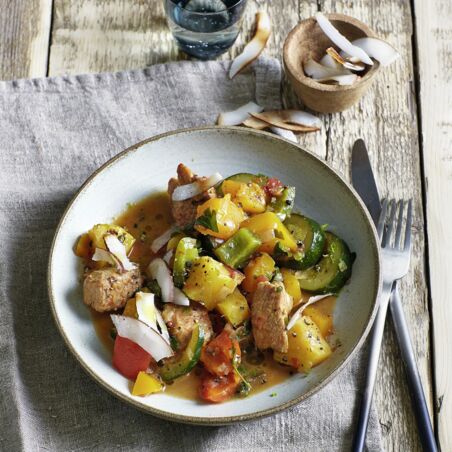 Scharfes Colombo mit Gemüse und Ananas Scharfes Colombo mit Gemüse und Ananas