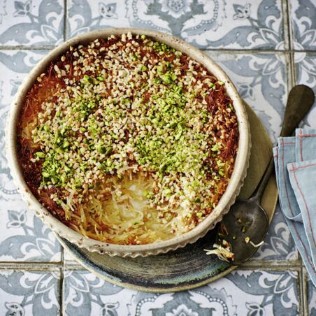 Süße überbackene Teigfäden Süße überbackene Teigfäden