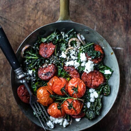 Schwarzkohl mit Chorizo und Feta Schwarzkohl mit Chorizo und Feta