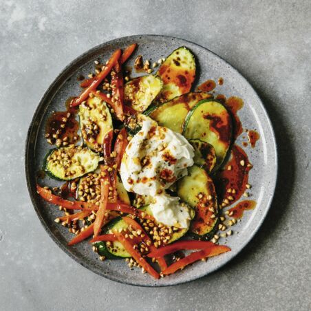 Zucchini mit geröstetem Buchweizen Zucchini mit geröstetem Buchweizen