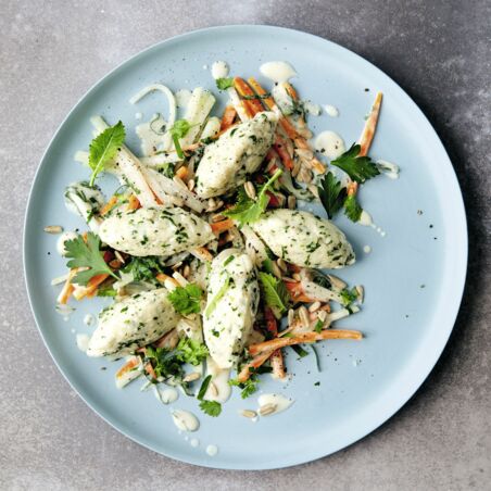 Joghurtgemüse mit Kräuternocken Joghurtgemüse mit Kräuternocken