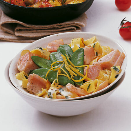 Zitronennudeln mit Lachs Zitronennudeln mit Lachs