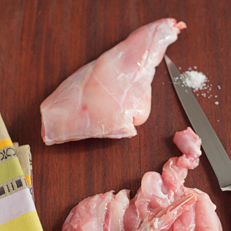 Kaninchenkeulen in Estragon-Senf-Sauce Kaninchenkeulen in Estragon-Senf-Sauce