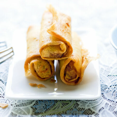 Vegetarische Frühlingsrollen (Pho Phia Thod) Vegetarische Frühlingsrollen (Pho Phia Thod)