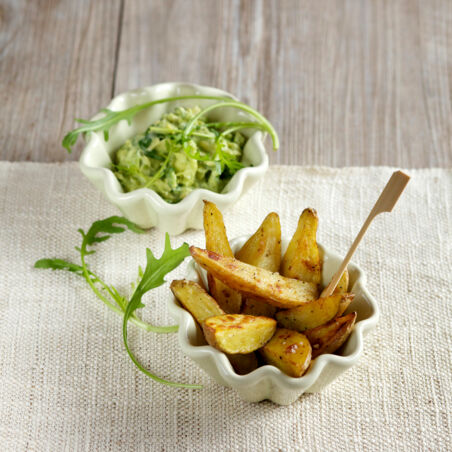 Wedges mit Avocado-Dip Wedges mit Avocado-Dip