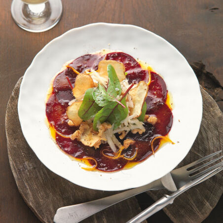 Marinierte Rote Rüben mit Topinambur-Walnuss-Salat Marinierte Rote Rüben mit Topinambur-Walnuss-Salat