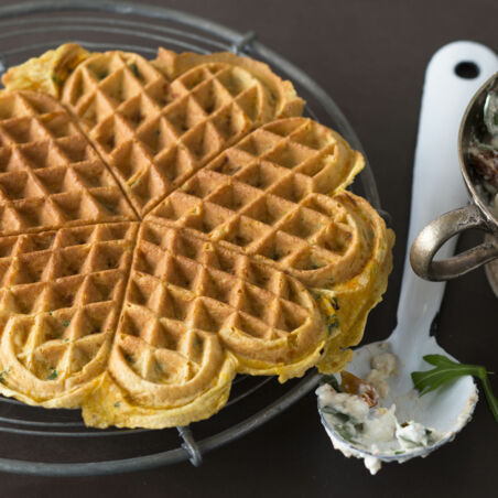 Kürbiswaffeln mit Rucoladip Kürbiswaffeln mit Rucoladip