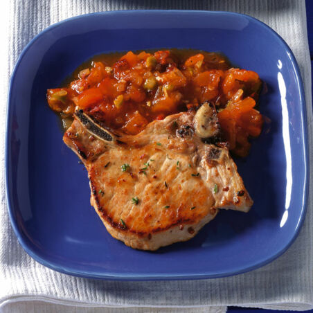 Koteletts mit Tomatensauce Koteletts mit Tomatensauce