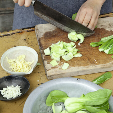 Nudeln mit Tofu und Pak Choi Nudeln mit Tofu und Pak Choi