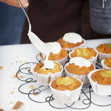 Apfelmus-Cupcakes mit Toffee-Top