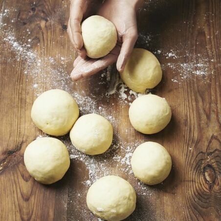 Dampfnudeln mit Vanillesauce und Weinschaumcreme Dampfnudeln mit Vanillesauce und Weinschaumcreme