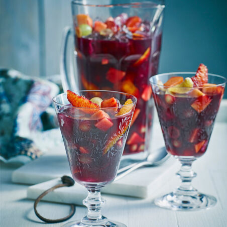 Sangria mit Nektarinen Sangria mit Nektarinen