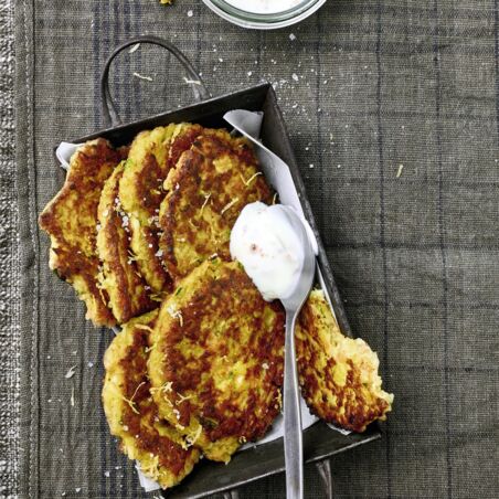 Gemüse-Puffer mit Halloumi Gemüse-Puffer mit Halloumi