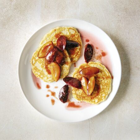 Chia-Pancakes mit Pflaumen Chia-Pancakes mit Pflaumen