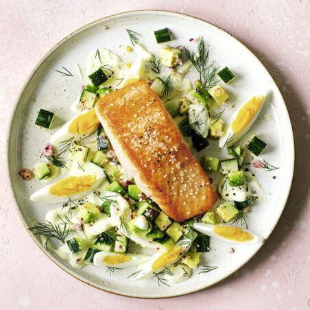 Avocado-Gurken-Salat mit Lachs Avocado-Gurken-Salat mit Lachs