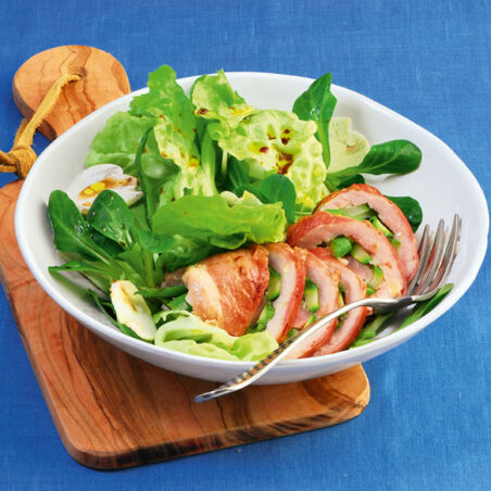 Schweinefleisch-Involtini auf Blattsalaten Schweinefleisch-Involtini auf Blattsalaten