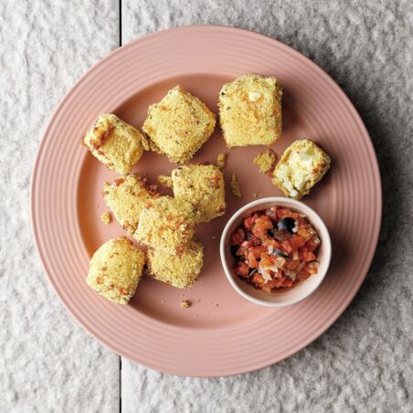 Feta im Backteig mit Salsa Feta im Backteig mit Salsa