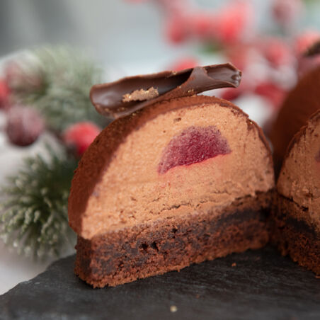 Sschokomousse-Törtchen mit Füllung Sschokomousse-Törtchen mit Füllung