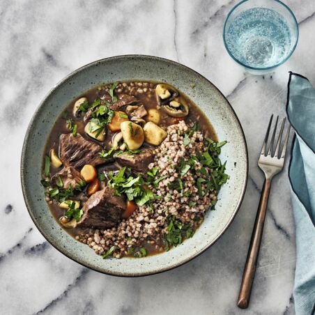 Boeuf Bourguignon
mit Buchweizen Boeuf Bourguignon
mit Buchweizen
