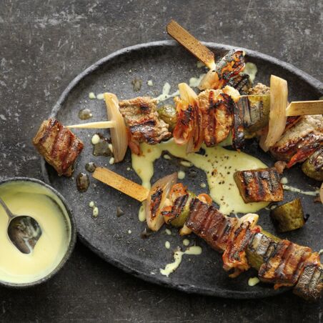Rinderfilet-Spieße mit Senfcreme Rinderfilet-Spieße mit Senfcreme