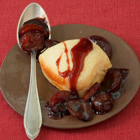 Dampfnudeln mit Zwetschgenkompott Dampfnudeln mit Zwetschgenkompott