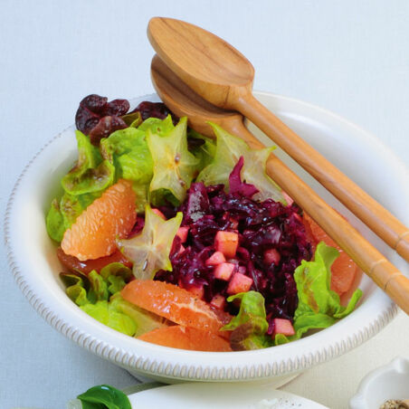 Rotkohl-Apfel-Salat mit Grapefruit Rotkohl-Apfel-Salat mit Grapefruit