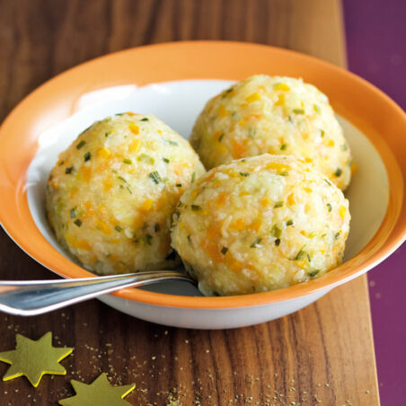 Kartoffelklöße mit Suppengrün Kartoffelklöße mit Suppengrün