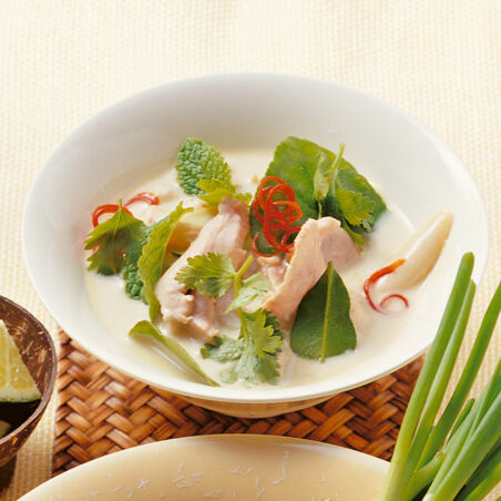 Hühnersuppe mit Kokosmilch Hühnersuppe mit Kokosmilch