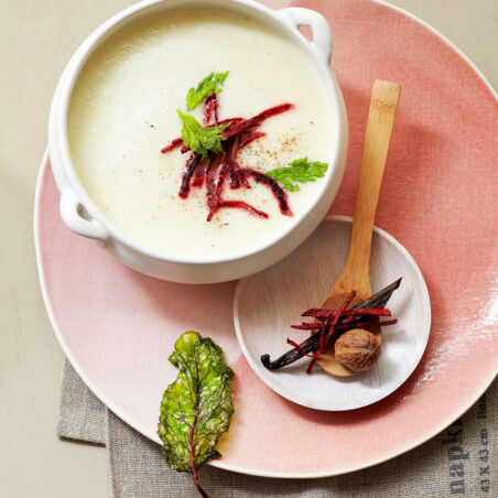 Schwarzwurzel-Cremesuppe mit Vanille Schwarzwurzel-Cremesuppe mit Vanille
