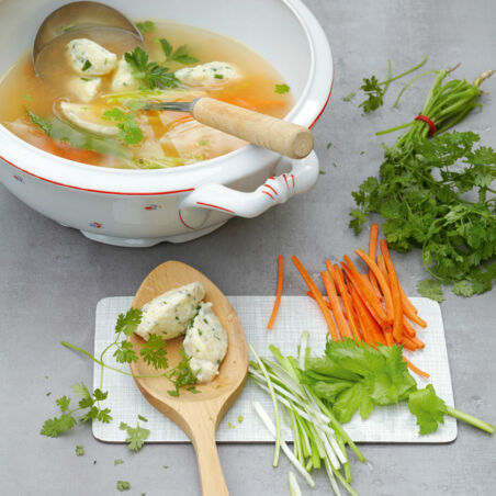 Sommer-Gemüsebrühe Sommer-Gemüsebrühe