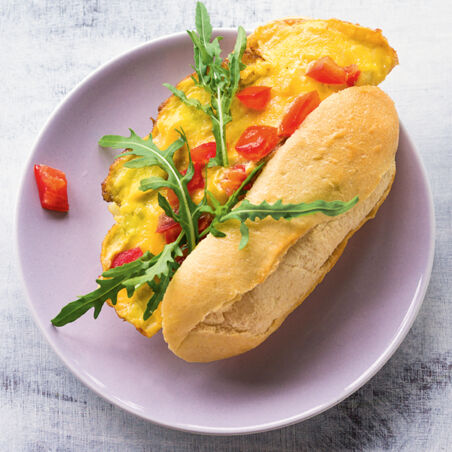 Omelett-Burger mit Tomaten Omelett-Burger mit Tomaten